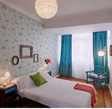 Apartment Spacious With View Over Romantic Lisbon